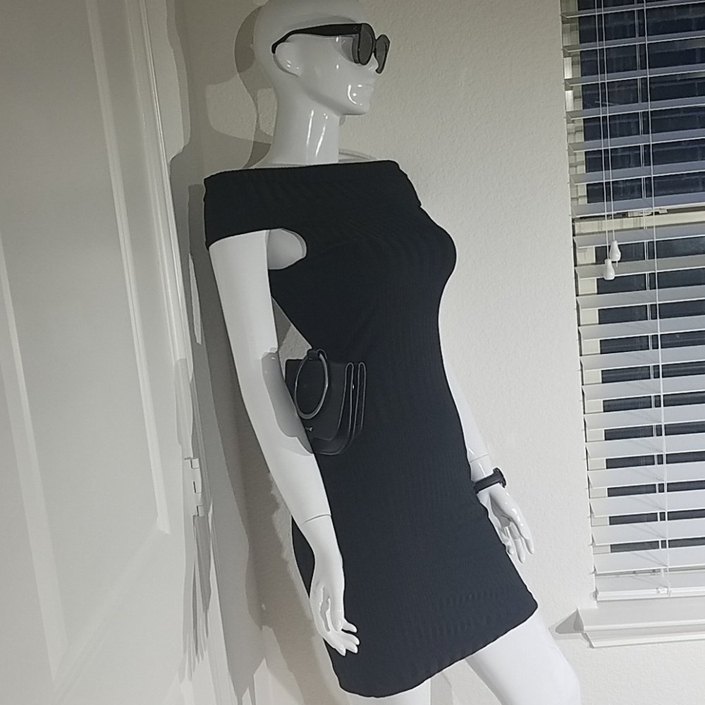 Host Pick Bcbgmaxazria Bodycon Dress - Picture 7 of 9